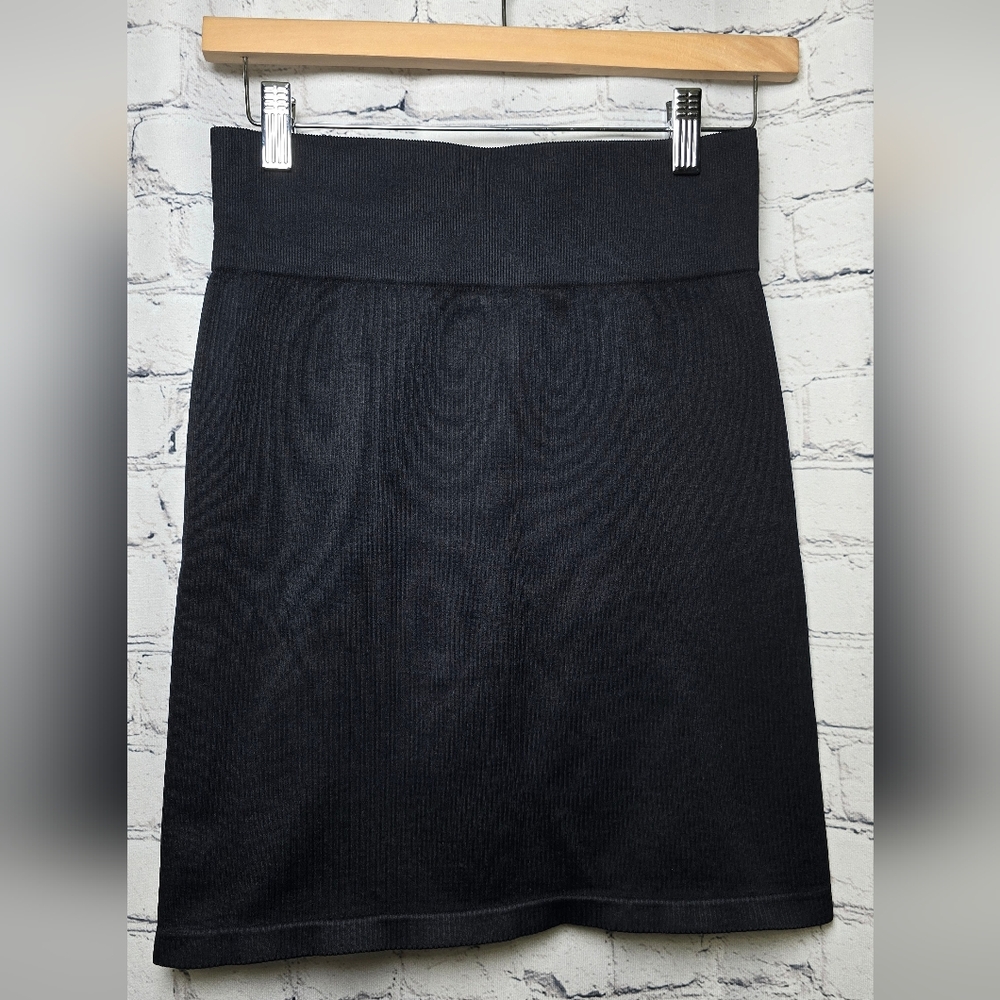 OQQ Black Women's‎ Skirt Size Large